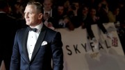 1351872033Skyfall_Premiere_5_a_h