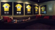 1352761235lance_armstrong_jerseys_h_2012